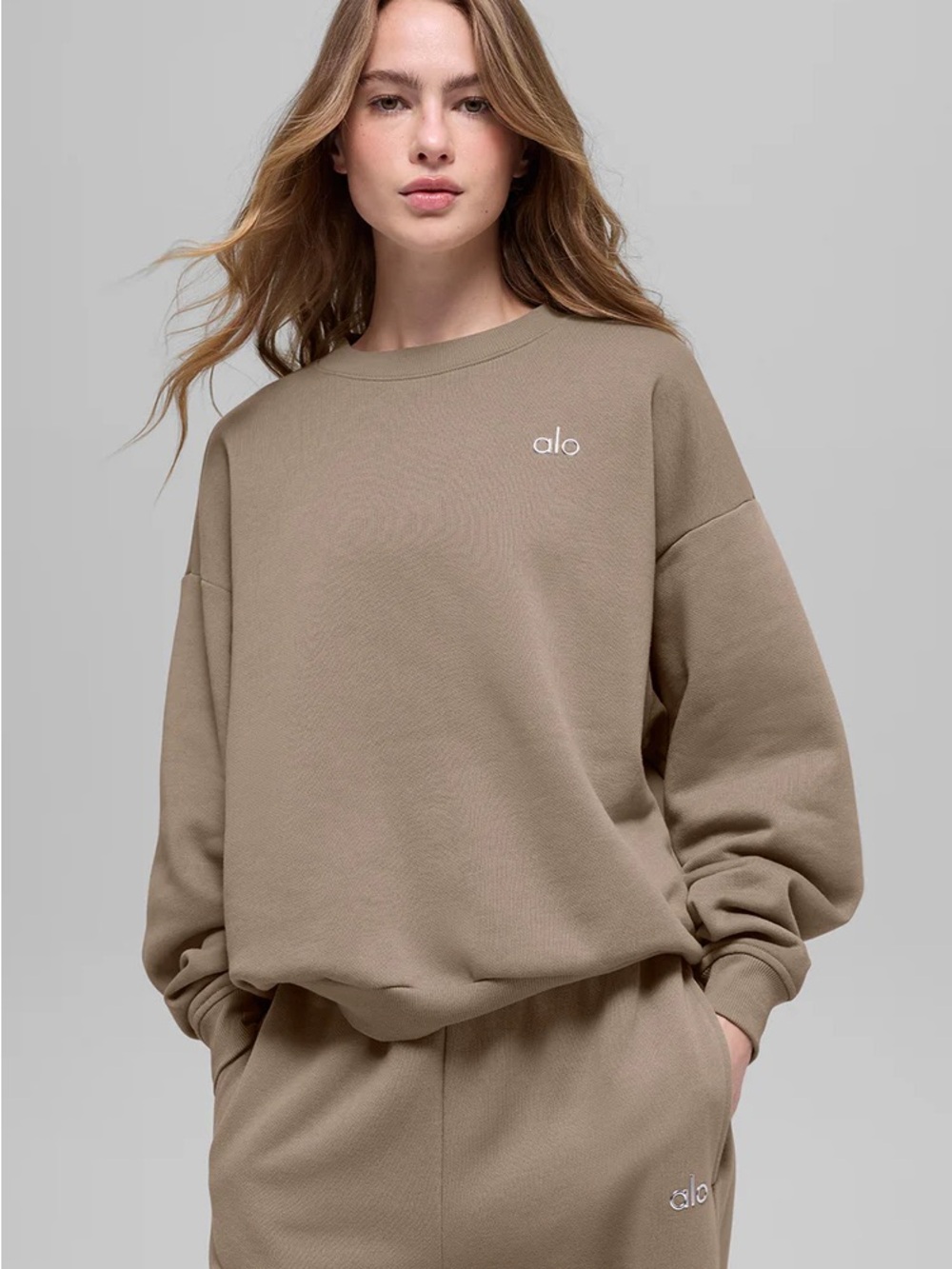 Alo Accolade Gravel Crewneck Sweatshirt - Picture 4 of 5